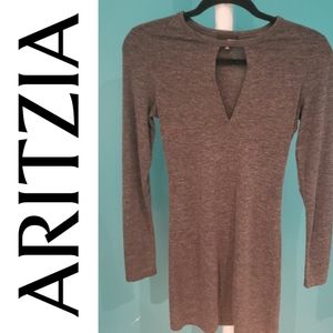 Aritzia Wilfred Free Grey Long Sleeve Keyhole Dress Size S